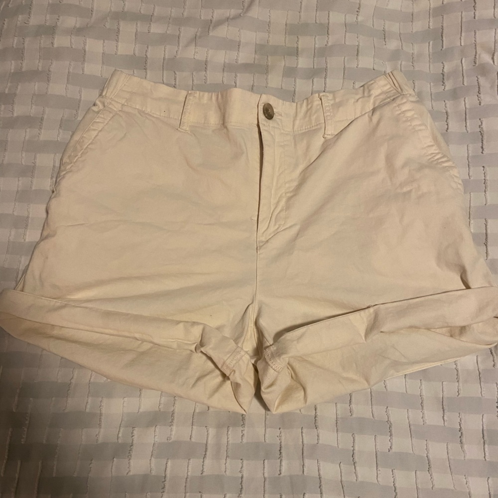 Old navy cream shorts